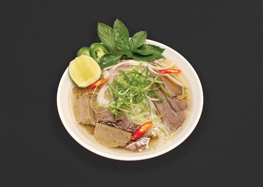 Phở Dặc Biệt (Vietnamese Beef Rice Noodle Soup)